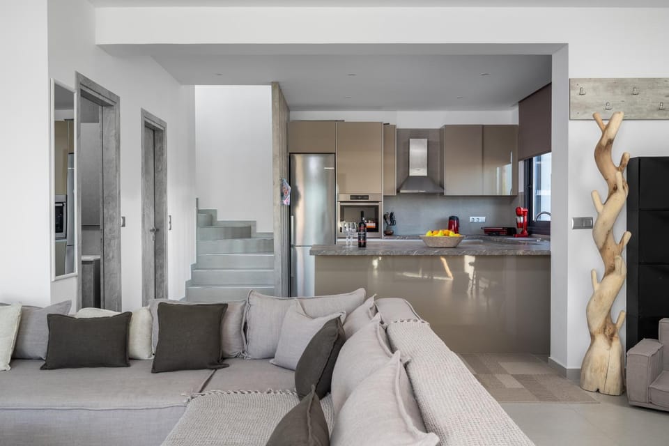 Living room, Seating area, Dining area, dishwasher, oven