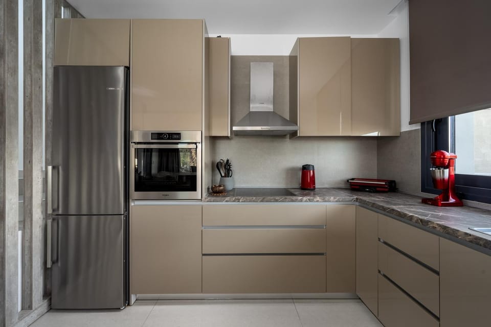 Coffee/tea facilities, dishwasher, oven, toaster