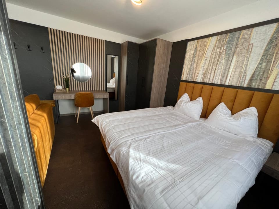 Bed, Bedroom, wardrobe