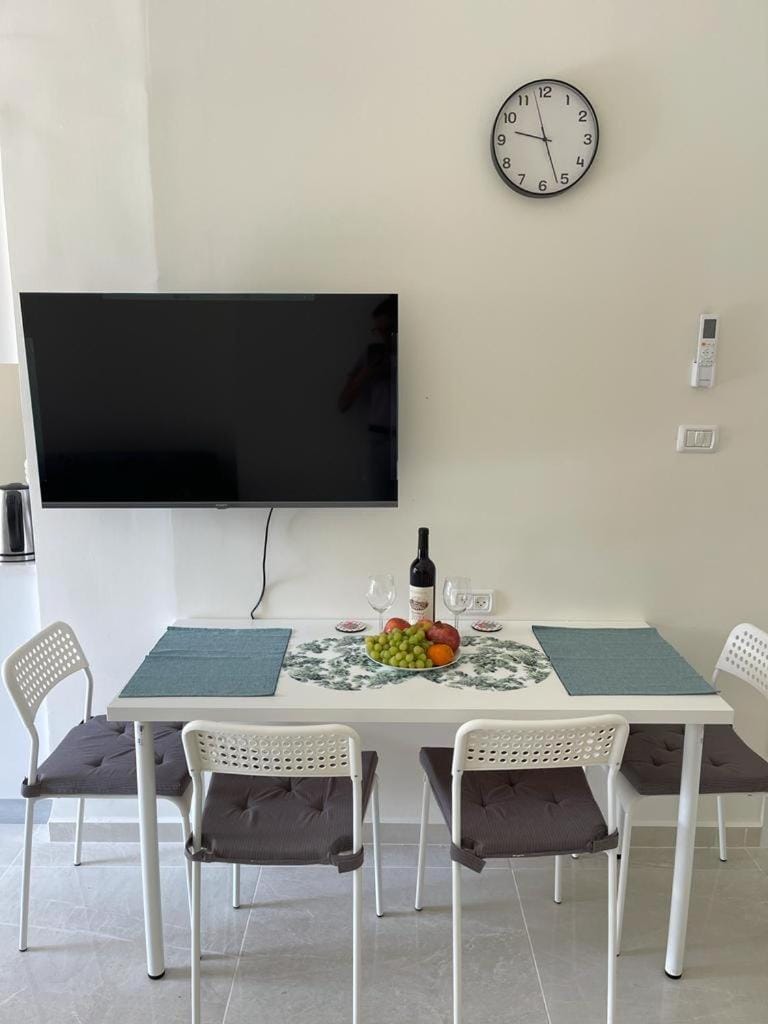 Communal lounge/ TV room, Dining area