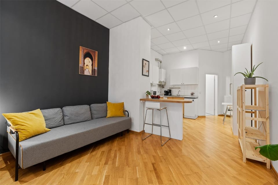 Kitchen or kitchenette, Living room, Seating area