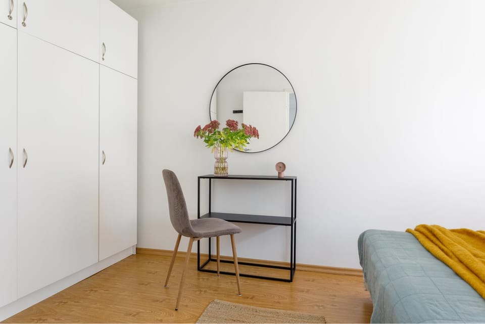 Bedroom, wardrobe