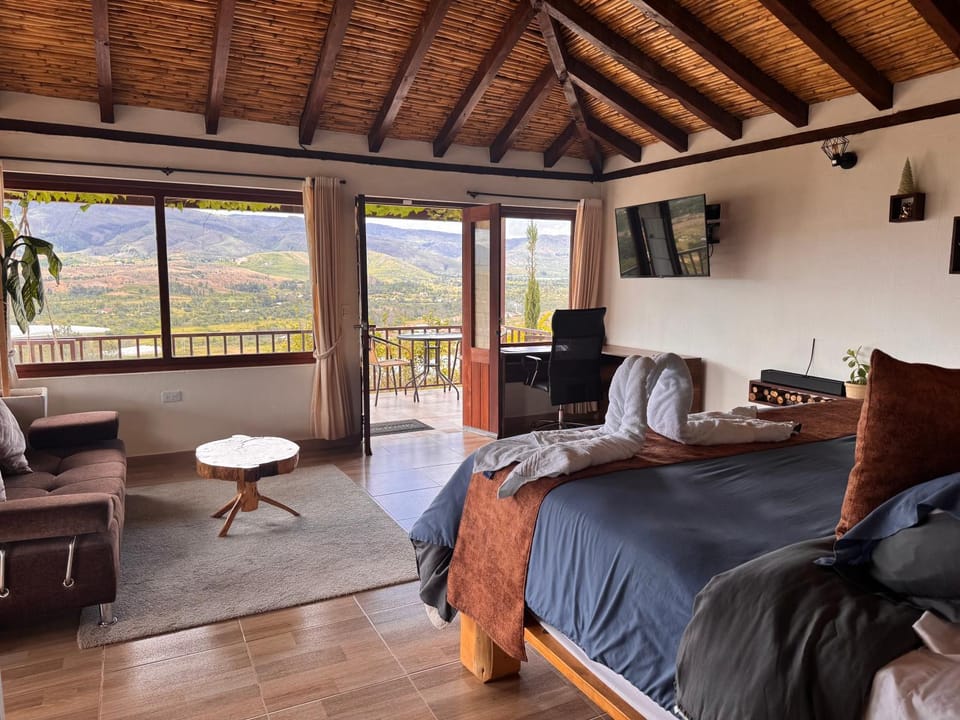 Bed, Natural landscape, TV and multimedia, View (from property/room), Photo of the whole room, Bedroom, Mountain view
