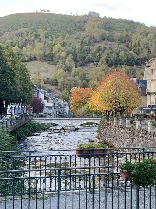 Nearby landmark, City view, Mountain view, River view