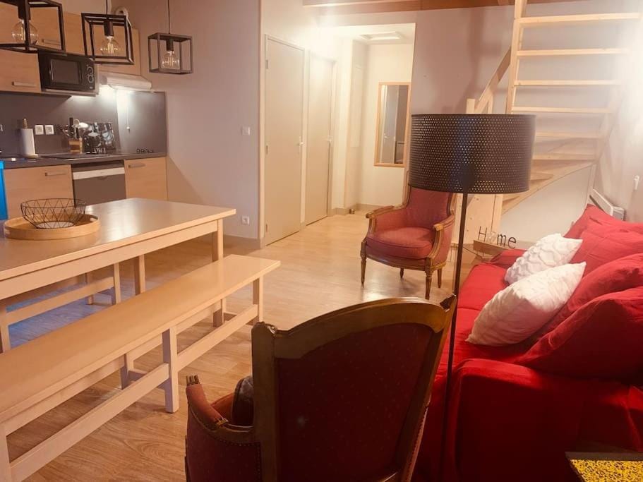 Kitchen or kitchenette, Living room, Dining area