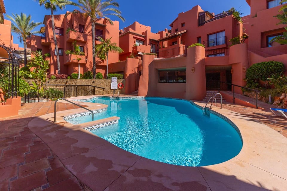 Pool view, Swimming pool