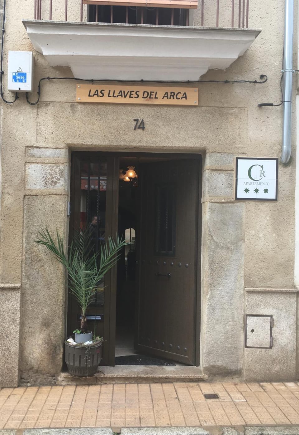 Facade/entrance