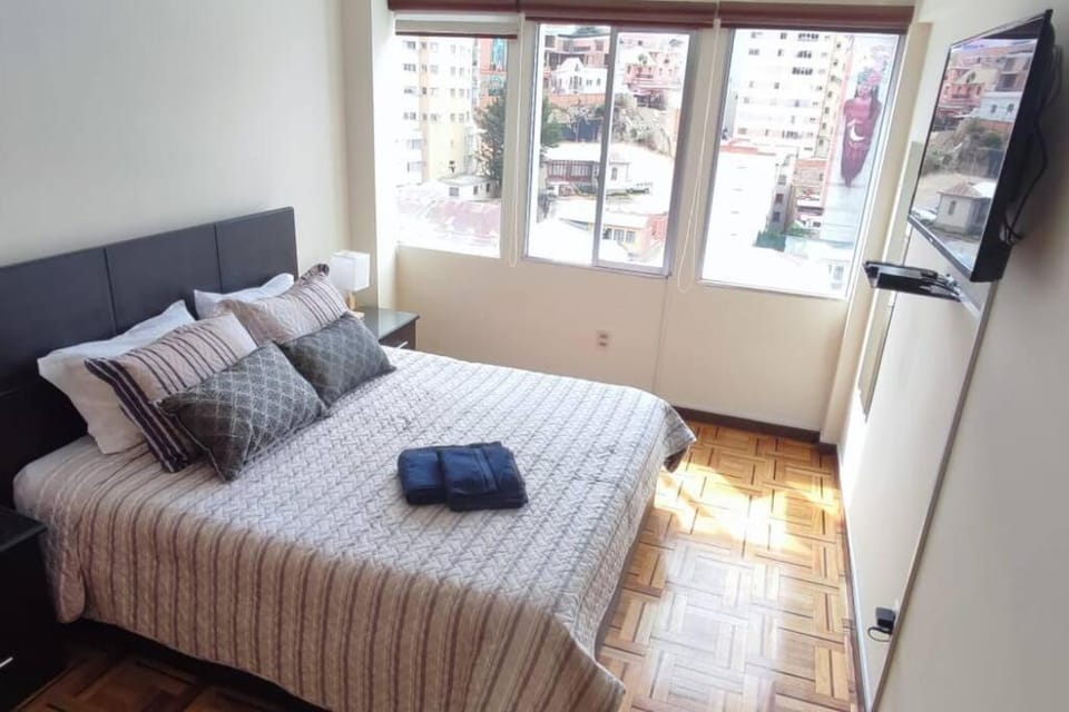 Cómodo, amplio y céntrico apartamento en Sopocachi Apartment in La Paz