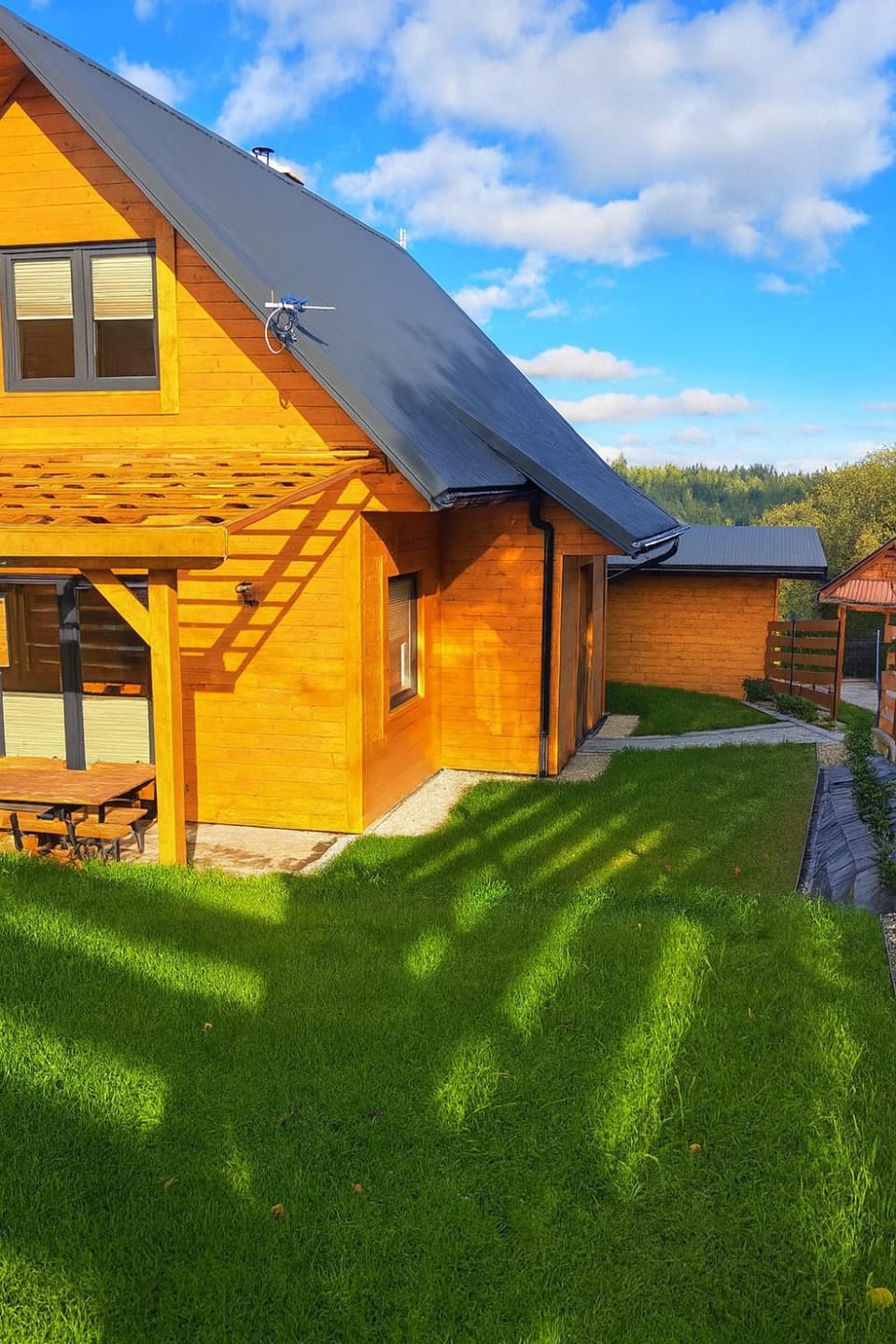 Property building, Day, Natural landscape, Garden, Garden view