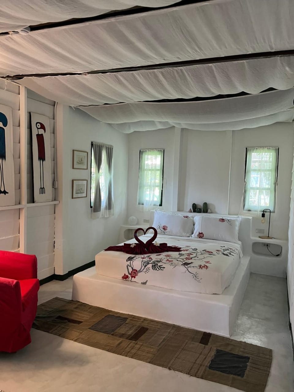 Bed, Photo of the whole room, Bedroom