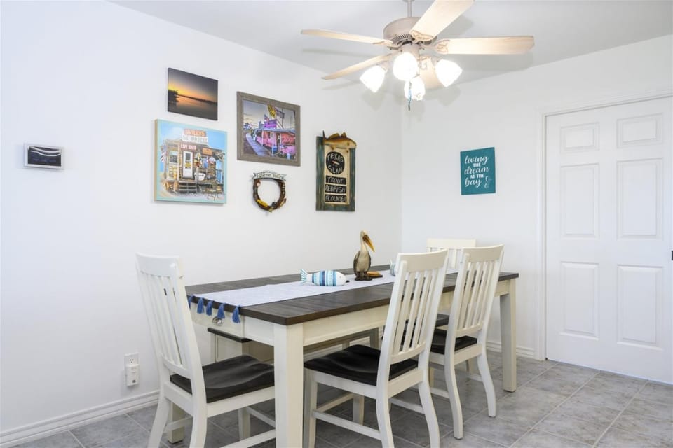 Dining area, furniture