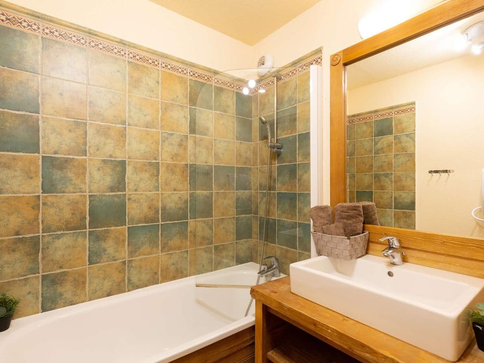 Appartement centre-ville avec parking et animaux acceptés - FR-1-296-442 Apartment in Saint-Lary-Soulan