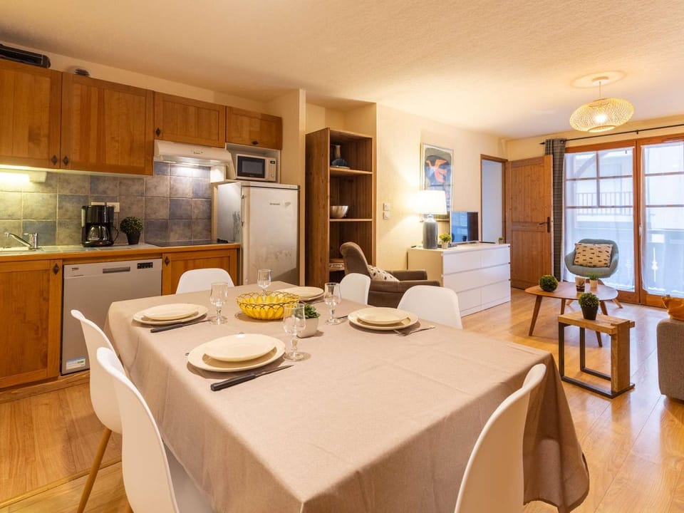 Appartement centre-ville avec parking et animaux acceptés - FR-1-296-442 Apartment in Saint-Lary-Soulan