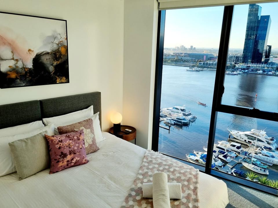 Bedroom, River view
