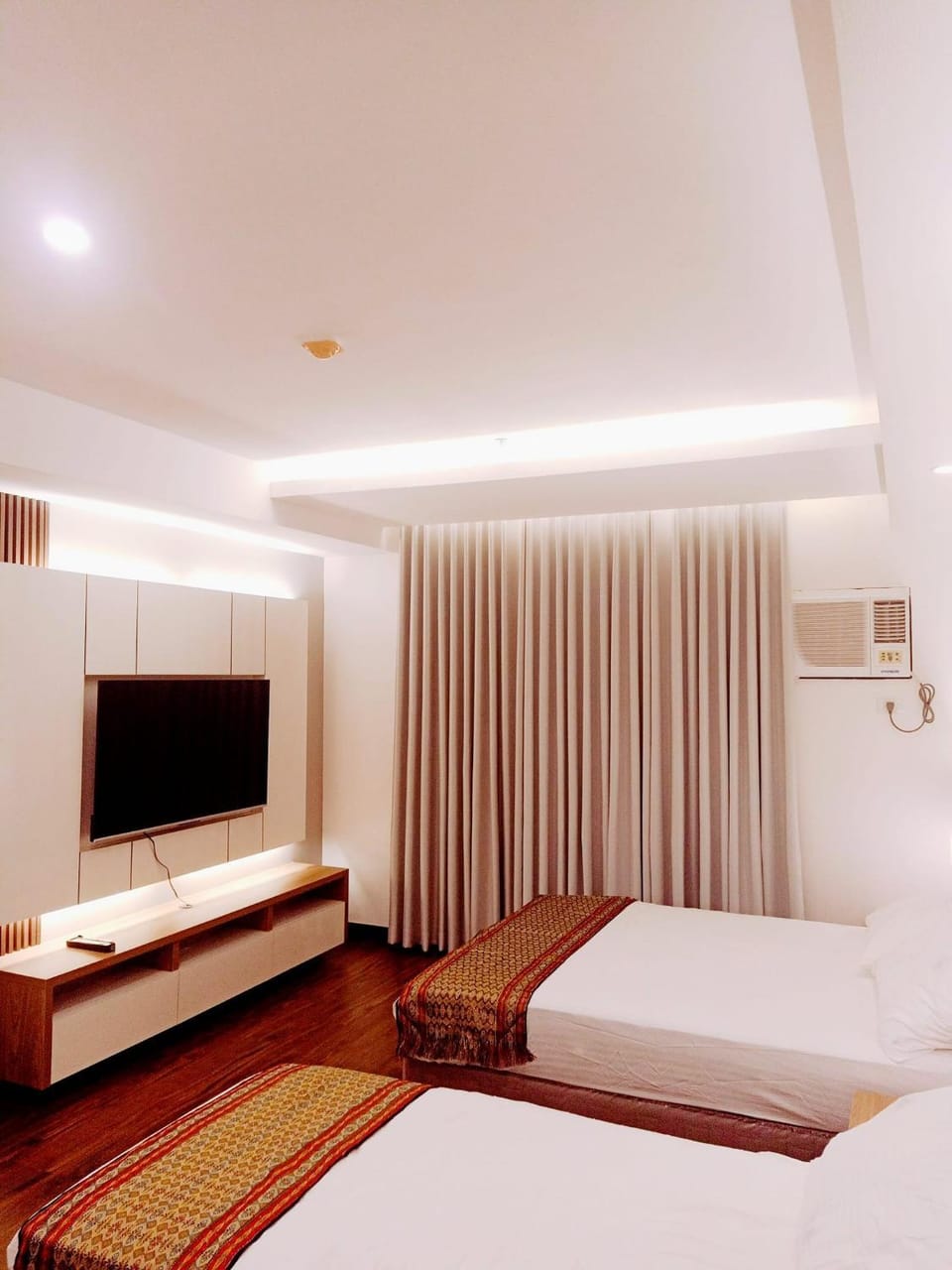 TV and multimedia, Evening entertainment, Bedroom, air conditioner