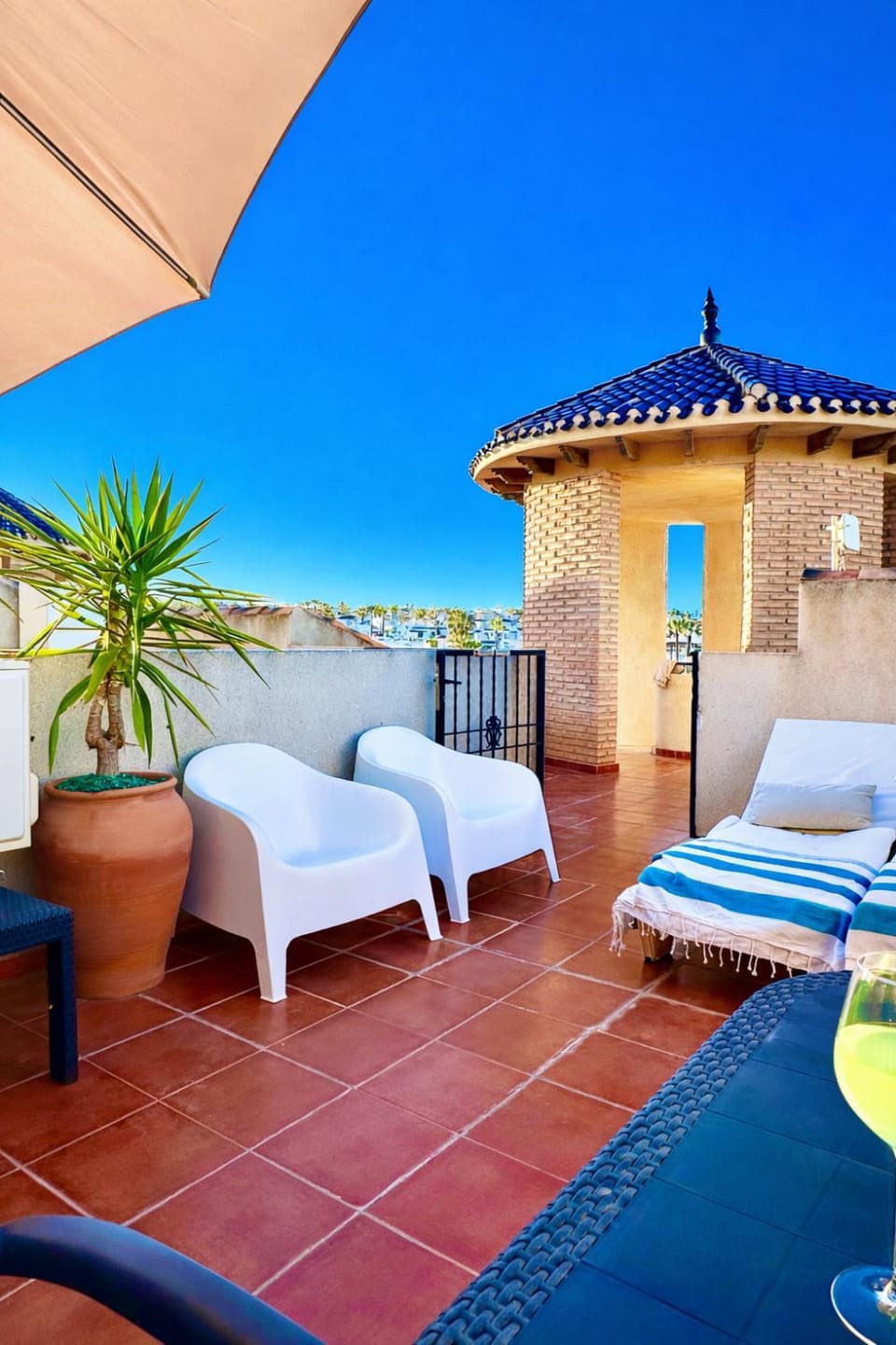 Casa Andres. Two bed Penthouse Pool & Terrace Apartment in Vega Baja del Segura