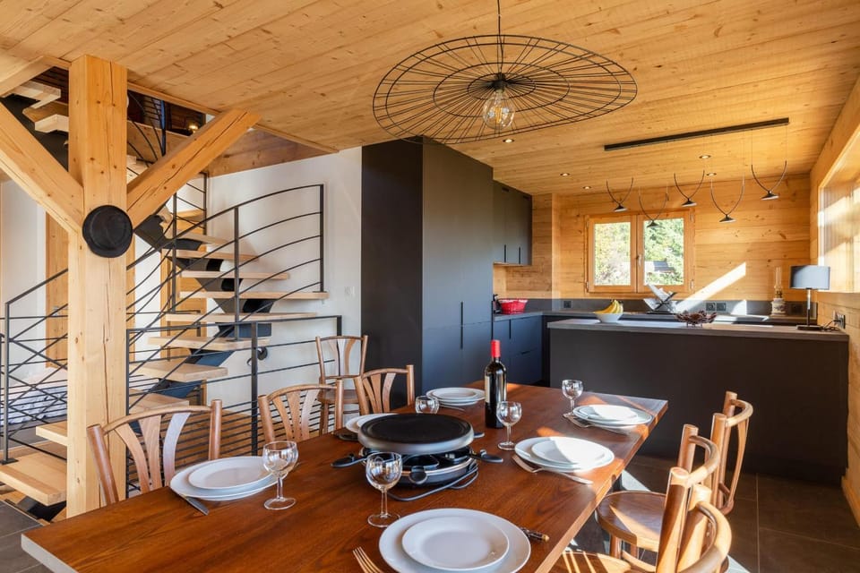 Chalet "Lucyvon" exceptional view Chalet in Manigod