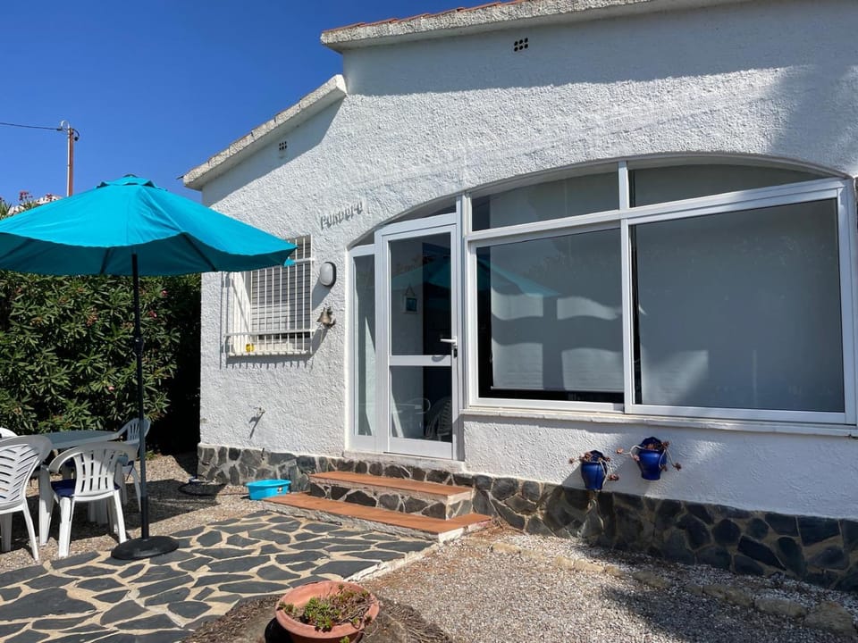 Patio, Day