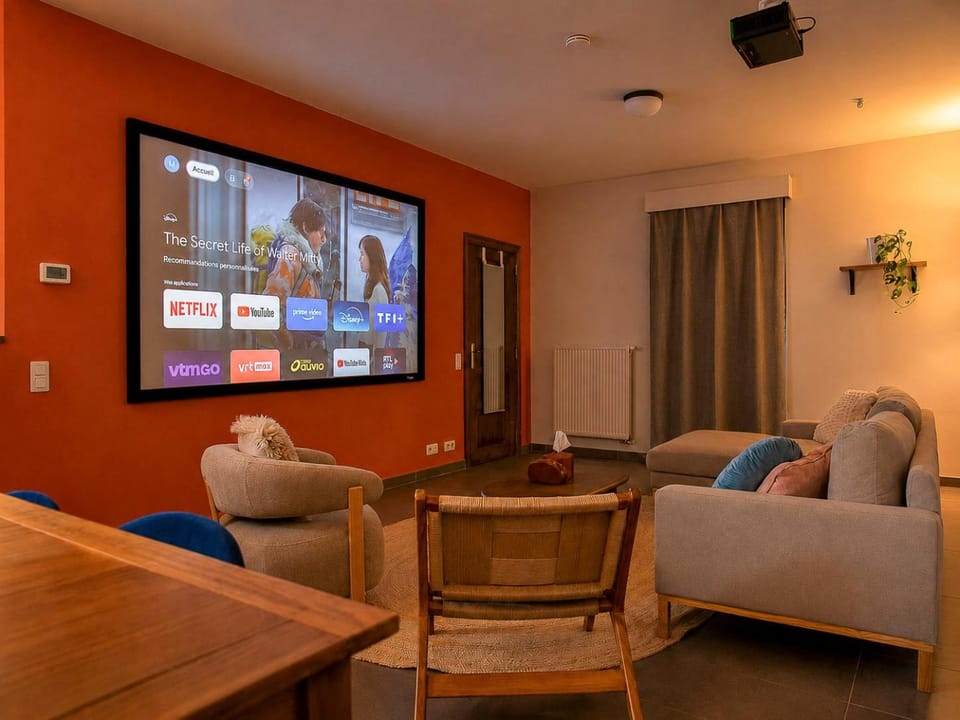 TV and multimedia, Living room