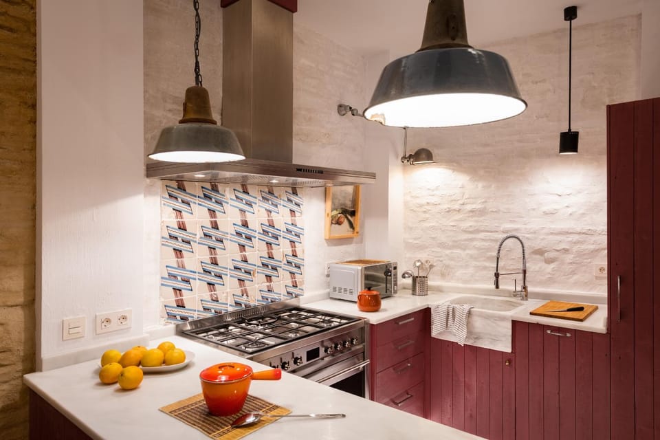 Kitchen or kitchenette