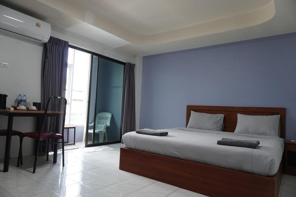 Kamalaburi Guesthouse Hotel in Kamala