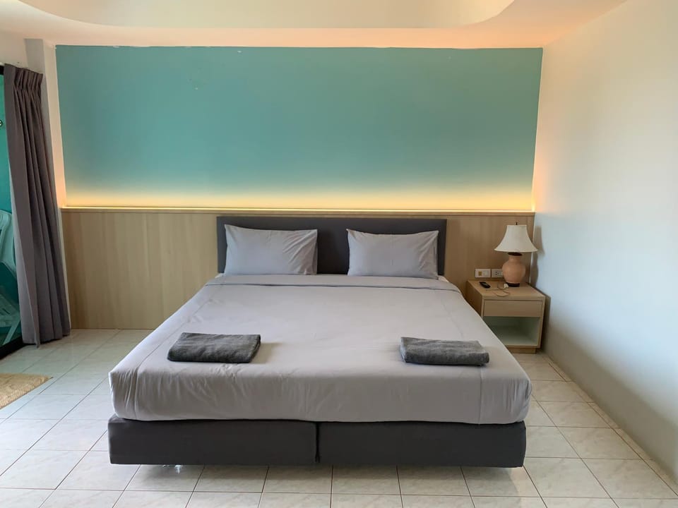 Kamalaburi Guesthouse Hotel in Kamala