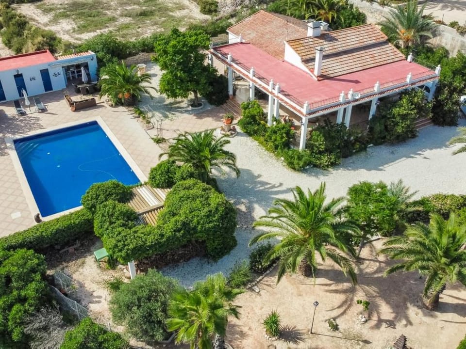 Property building, Day, Bird's eye view, Garden, Garden view, Pool view, Swimming pool