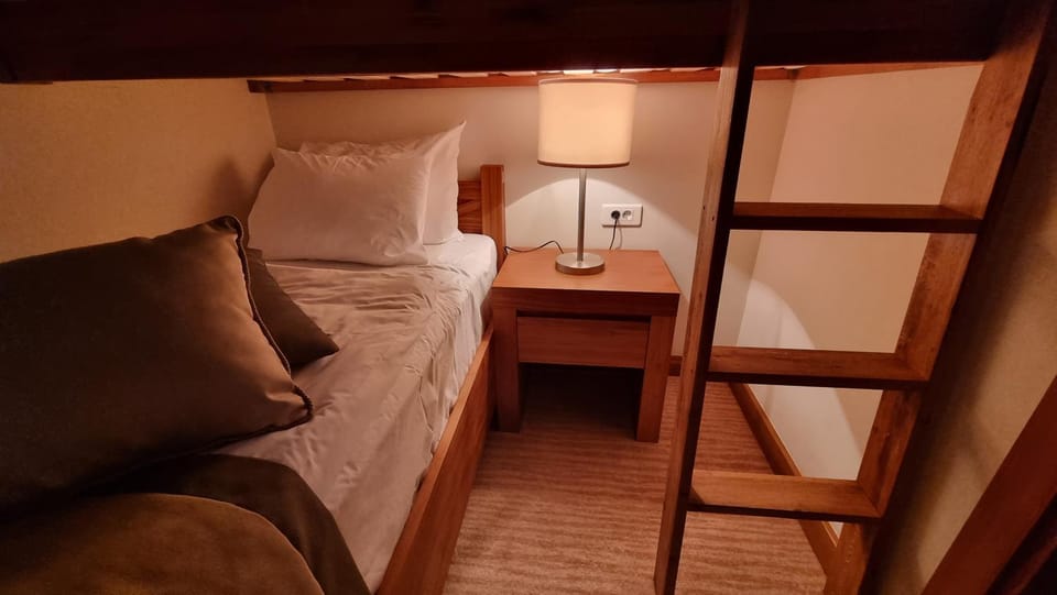 bunk bed