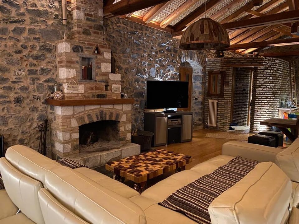 Villa Ardamis Karyes Villa in Argolis, Greece