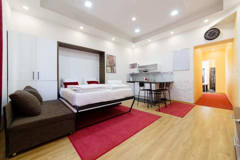 Bed, Living room, Dining area, Bedroom, stove