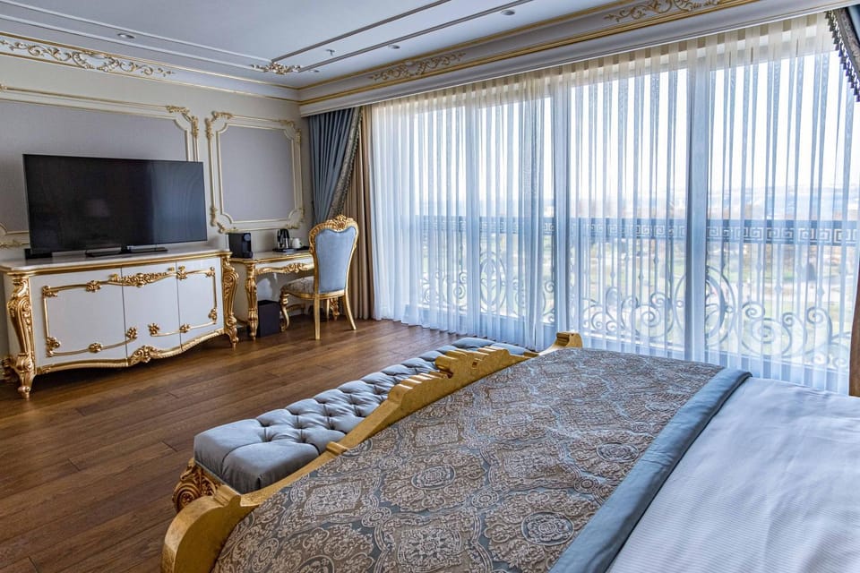Bed, TV and multimedia