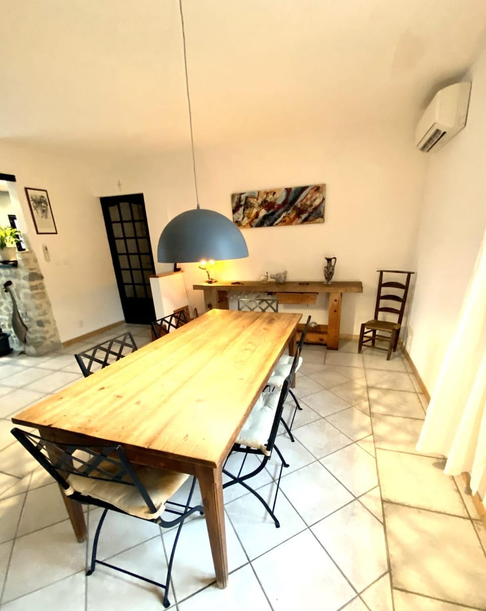 GITE DE L'ASPE 135m2, 6p, 3ch avec piscine privative, jardin ombragé clos House in Provence-Alpes-Côte d'Azur