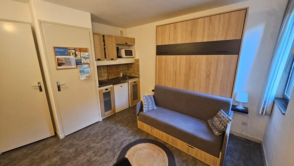 Living room, kitchen