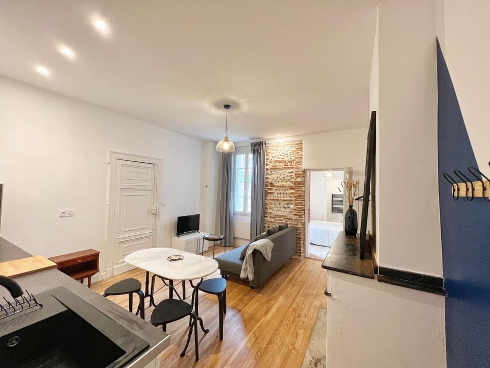 TV and multimedia, Living room, Seating area