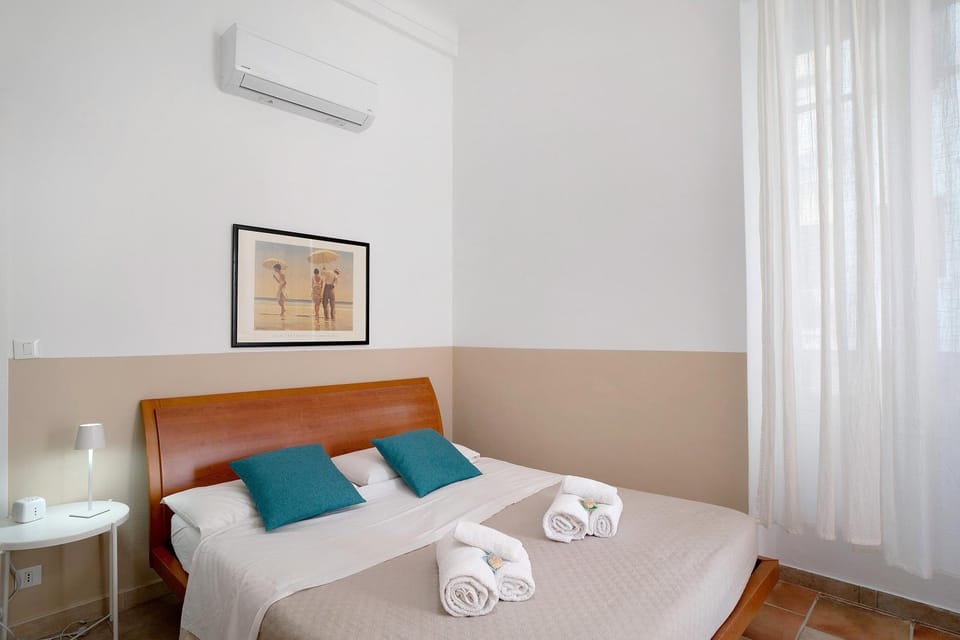 Living room, Bedroom