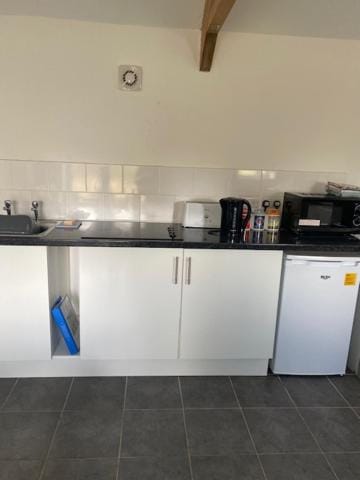 Lodge 4, The Grange, 53 High Street, Wick, Bristol BS30 5QQ House in England