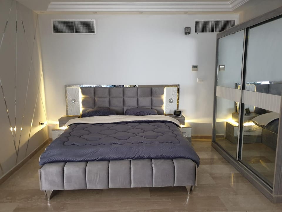 Bed, Bedroom