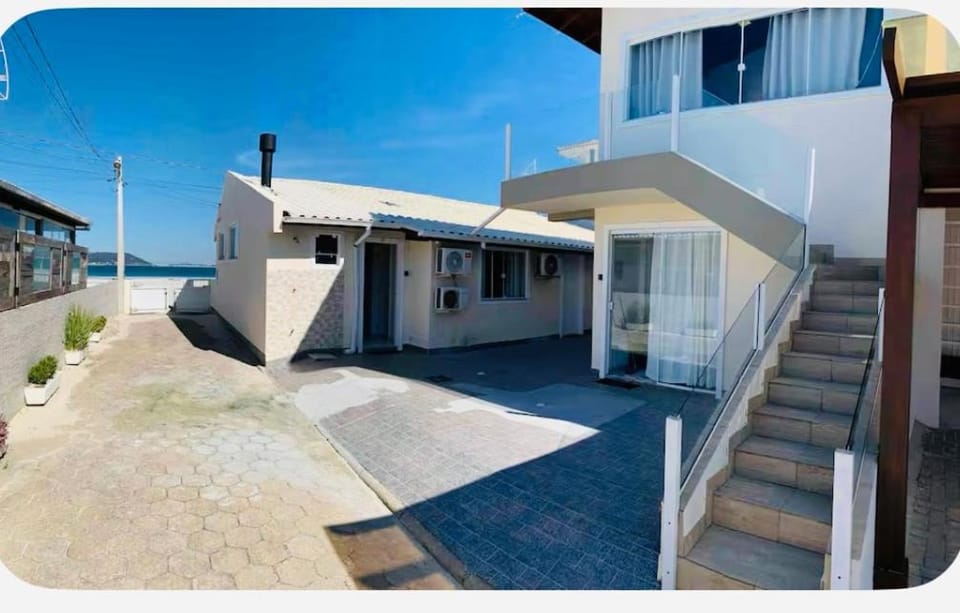 Ocean Residence - Aptos Pé na Areia Ponta do Papagaio Apartment in Florianopolis
