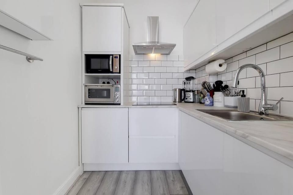 Kitchen or kitchenette, minibar, pet friendly, stove