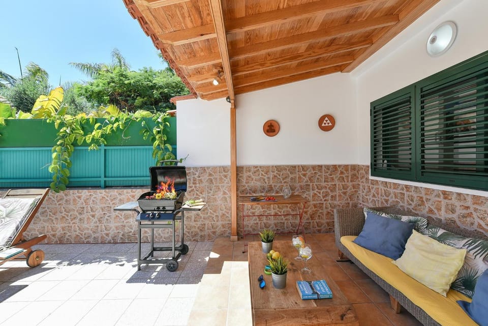 Day, BBQ facilities, Balcony/Terrace, sunbed