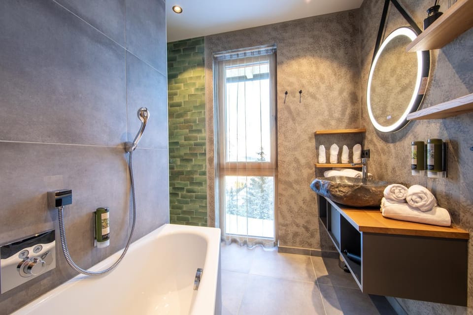 Bathroom, Bath