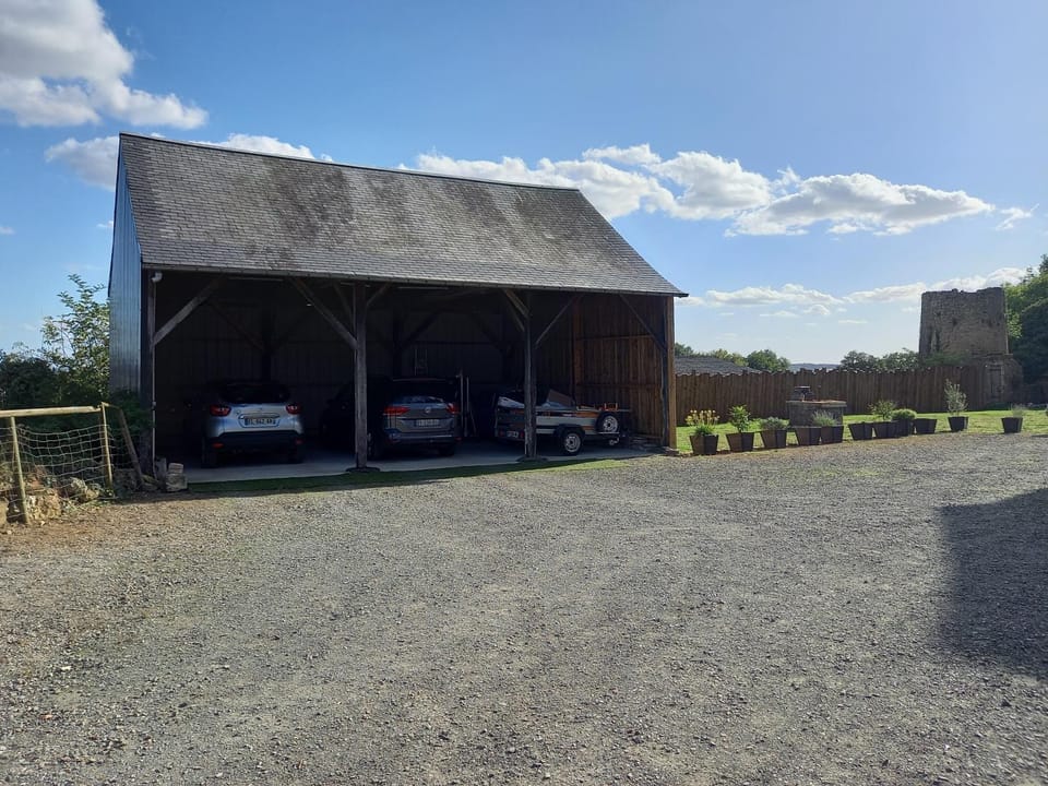 MANOIR AU CALME 10 KM DU MANS Villa in Centre-Val de Loire