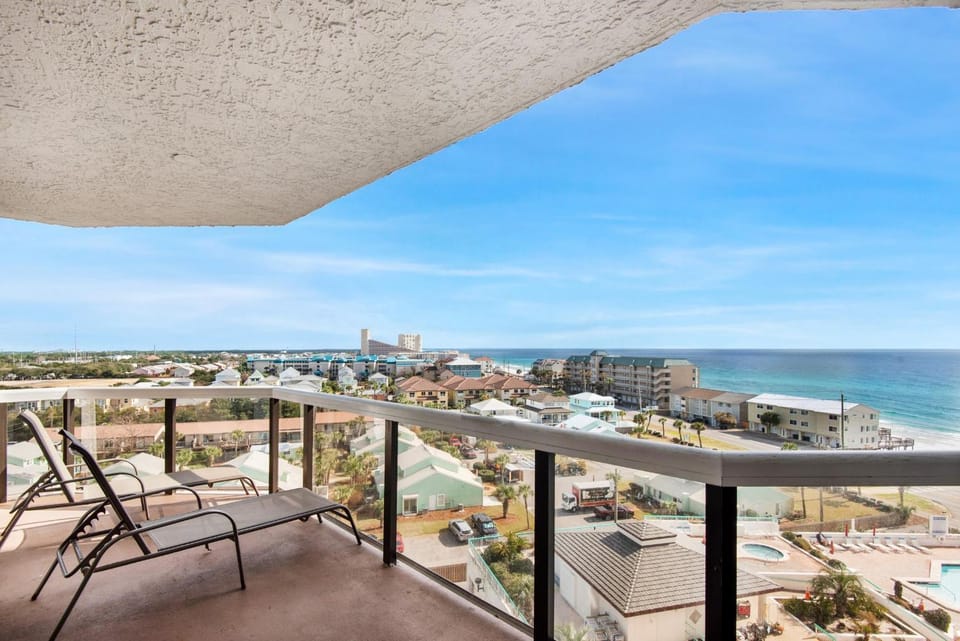 Surfside Resort #707 House in Miramar Beach