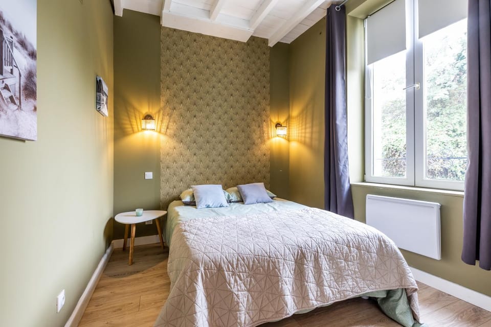 Living room, Bedroom