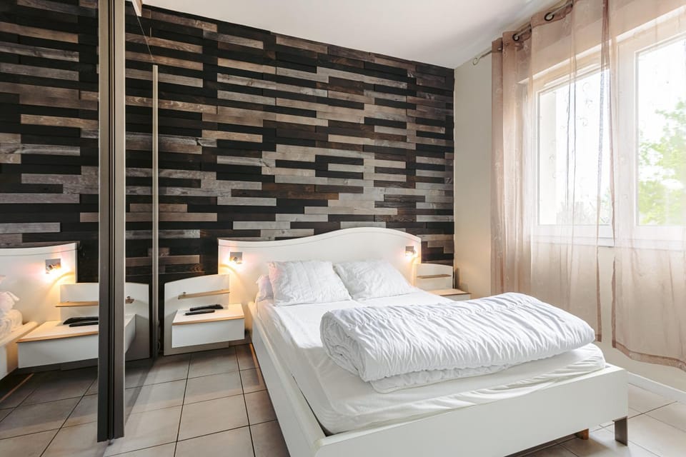 Living room, Bedroom