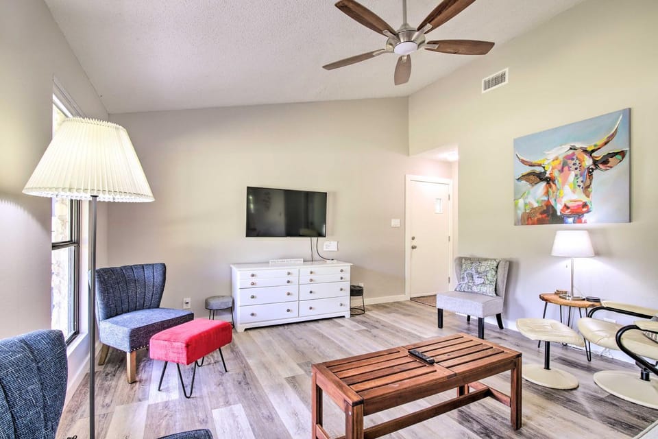 Bright Jonestown Retreat with Yard and Porch! House in Jonestown