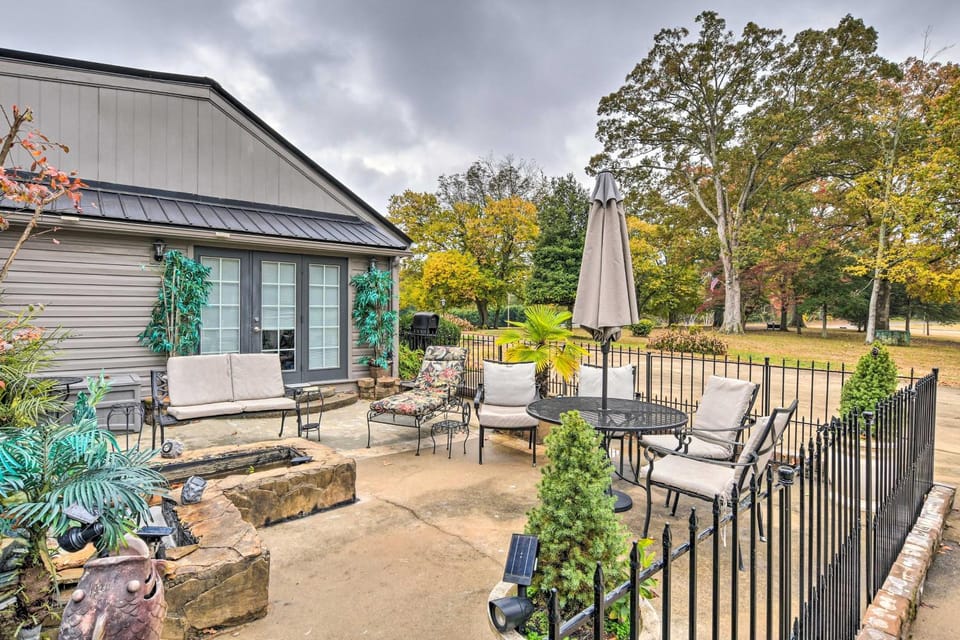 Greenville Apt w/ Patio: Work, Play & Unwind! Apartment in South Carolina