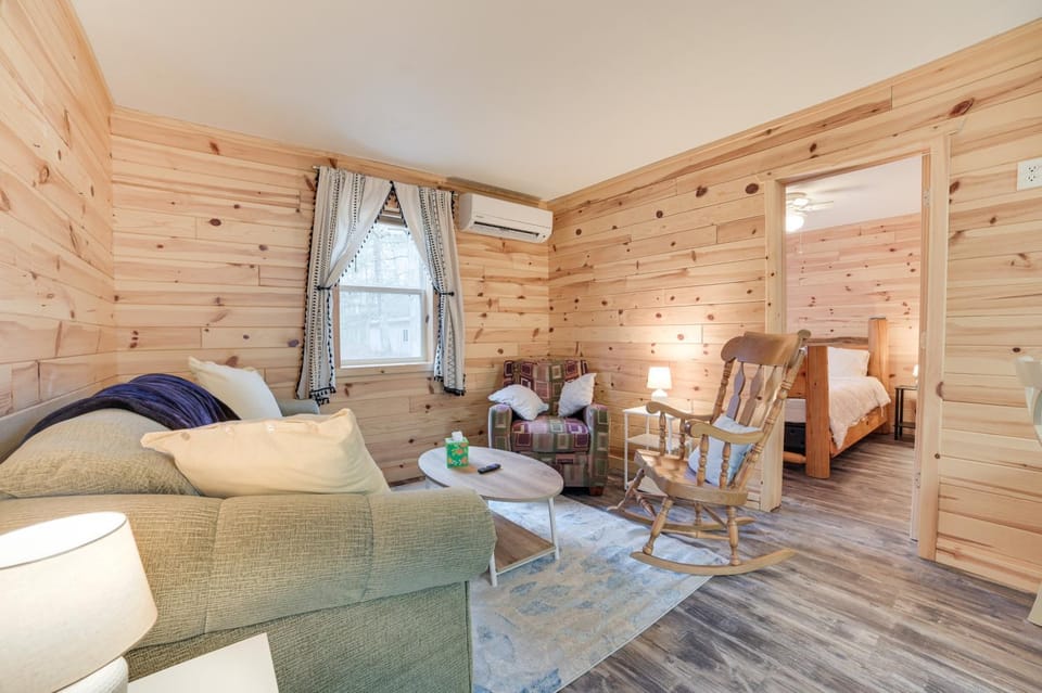 Scenic 'Evan's Hideaway' Steps to Lake Huron! House in Au Sable Charter