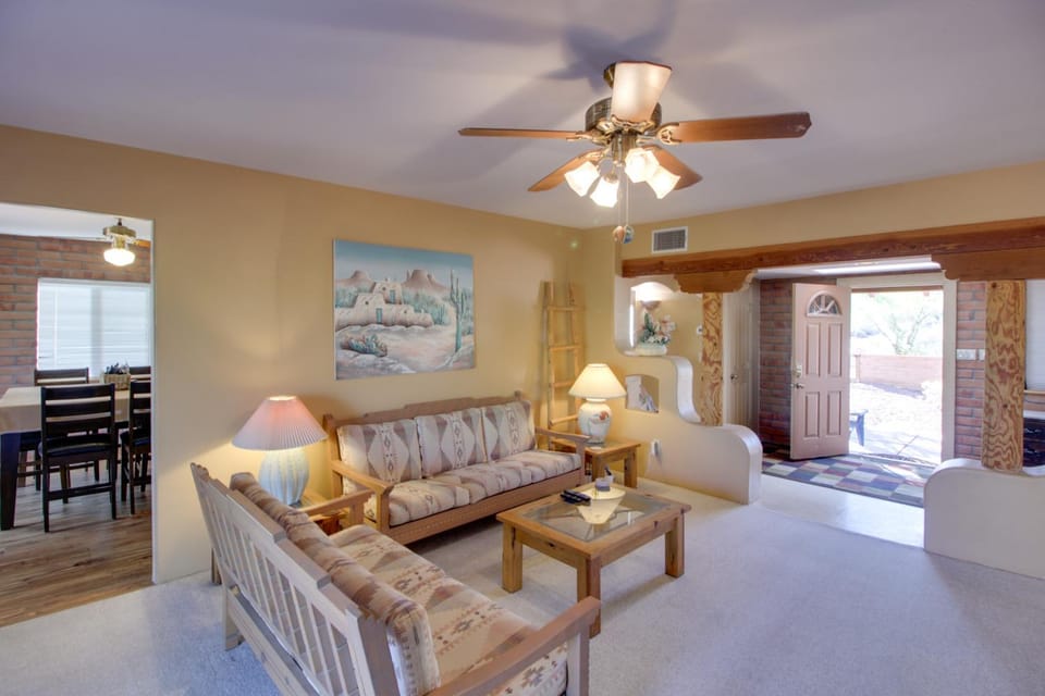 Tucson Home - Hiking Trail Access On-Site! House in Marana