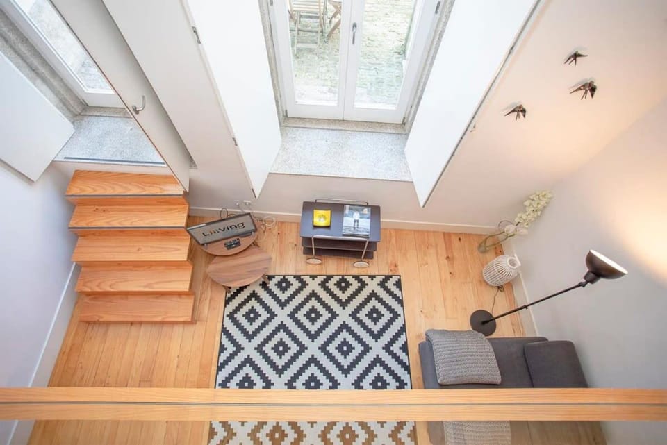 Liiiving in Porto - Garden Light Mezzanine Apartment in Porto